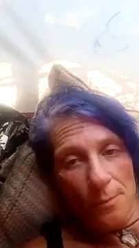 Snapshot of MfMwTrinity chatting on October 2025 08:31:01 PM MfMwTrinity online show from October 2025 08:31:01 PM