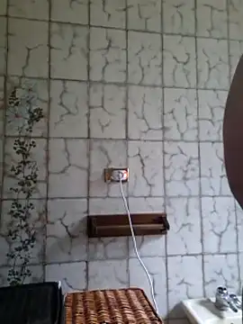 mauroxx08 online show from February 2025 02:48:01 PM