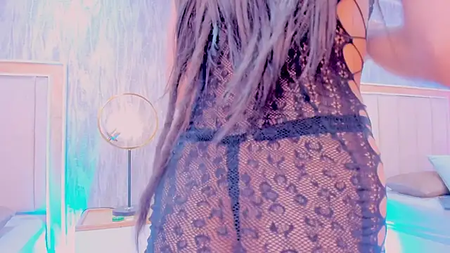 NahomyCarther online show from February 2026 02:50:02 AM