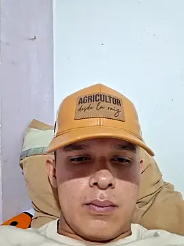 mikytoo online show from February 2026 11:17:01 PM