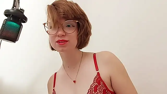 Elise Nyx online show from September 2025 01:45:01 PM