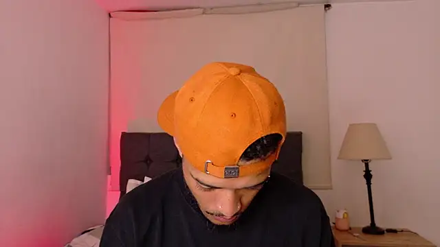 eross chipre  online show from April 2026 03:15:01 AM