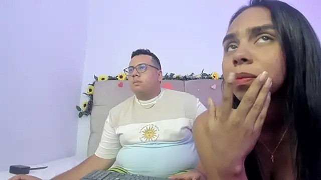 Snapshot of MICHAEL_AND_SHARON chatting on March 2025 09:17:02 AM MICHAEL AND SHARON online show from March 2025 09:17:02 AM