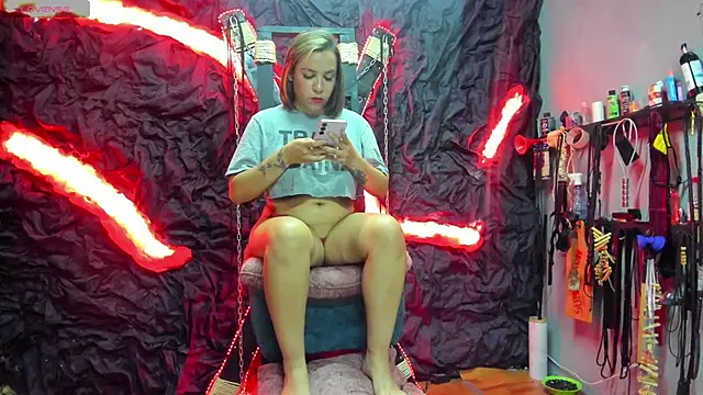 Snapshot of BDSM_SUBMISSION3 chatting on February 2026 01:46:01 AM BDSM SUBMISSION3 online show from February 2026 01:46:01 AM