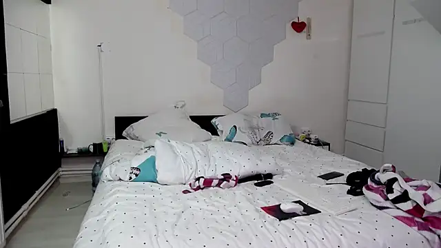 SophieRay92 online show from March 2025 06:25:01 PM