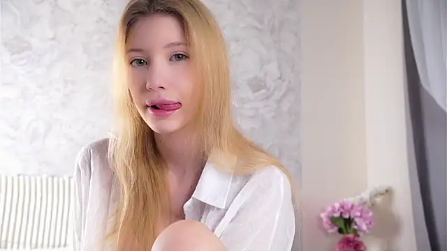 SunnivaCovil online show from April 2026 02:45:02 PM