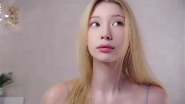 SunnivaCovil online show from May 2026 02:34:02 PM