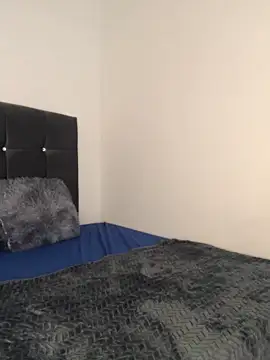 zoe mount online show from February 2025 08:00:02 PM