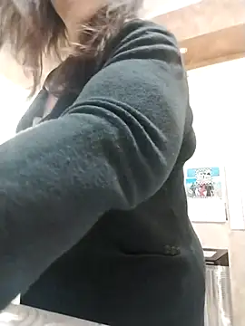 Snapshot of Dolcecurvy chatting on November 2025 10:37:01 PM Dolcecurvy online show from November 2025 10:37:01 PM