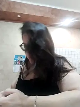 Snapshot of Dolcecurvy chatting on November 2025 08:19:01 AM Dolcecurvy online show from November 2025 08:19:01 AM