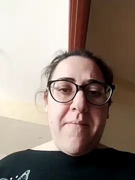 Snapshot of Dolcecurvy chatting on December 2025 09:57:02 AM Dolcecurvy online show from December 2025 09:57:02 AM