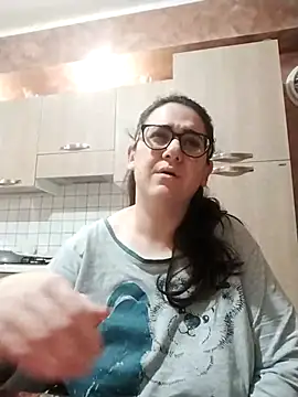 Snapshot of Dolcecurvy chatting on December 2025 10:49:02 PM Dolcecurvy online show from December 2025 10:49:02 PM