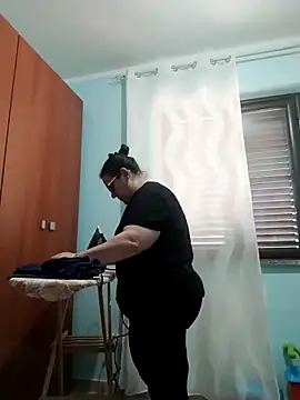 Dolcecurvy online show from June 2026 01:37:02 PM