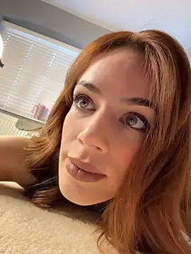 Snapshot of FrancescaFerra chatting on April 2026 04:31:02 PM FrancescaFerra online show from April 2026 04:31:02 PM
