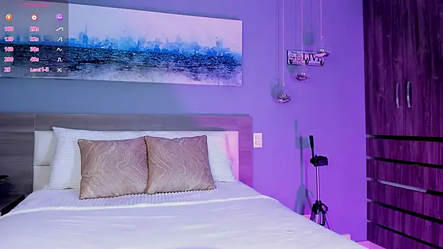 Ashly hills online show from June 2026 07:51:02 PM
