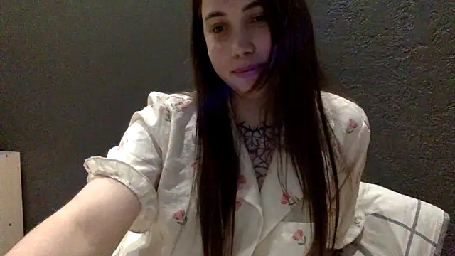 bysinka18 online show from April 2026 06:10:01 PM