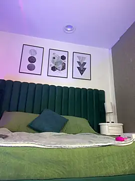 Tyla Ks online show from February 2025 07:25:01 PM