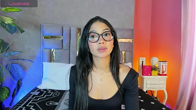 Tyla Ks online show from May 2026 08:03:02 PM