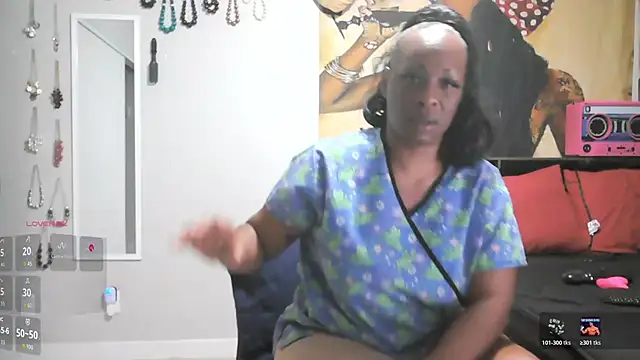 Snapshot of Queenanitadix chatting on March 2026 09:15:01 PM Queenanitadix online show from March 2026 09:15:01 PM