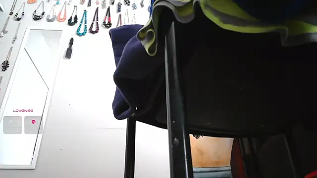 Snapshot of Queenanitadix chatting on April 2026 05:21:02 PM Queenanitadix online show from April 2026 05:21:02 PM