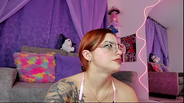 Snapshot of MelaniJhonson chatting on June 2026 04:22:01 AM MelaniJhonson online show from June 2026 04:22:01 AM