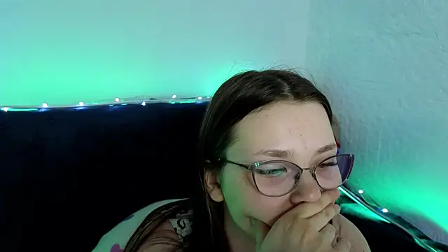 Snapshot of milliedoll chatting on September 2025 08:28:02 AM milliedoll online show from September 2025 08:28:02 AM