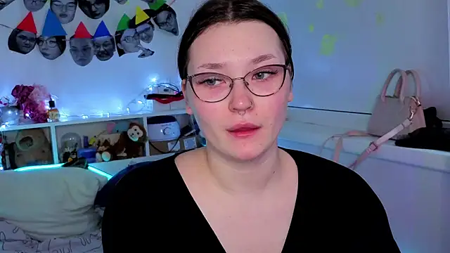 Snapshot of milliedoll chatting on October 2025 07:43:01 AM milliedoll online show from October 2025 07:43:01 AM