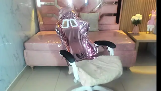 lili conor s online show from March 2025 11:37:02 PM