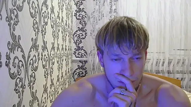 Snapshot of frama666 chatting on October 2025 07:44:02 PM frama666 online show from October 2025 07:44:02 PM