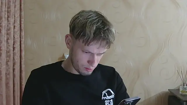 Snapshot of frama666 chatting on November 2025 09:05:02 PM frama666 online show from November 2025 09:05:02 PM