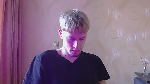 Snapshot of frama666 chatting on February 2026 01:07:02 PM frama666 online show from February 2026 01:07:02 PM