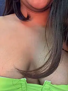 isha sassy online show from November 2025 07:03:01 PM