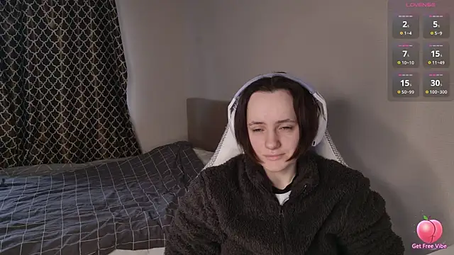 Luna Loveee online show from April 2026 04:43:02 AM