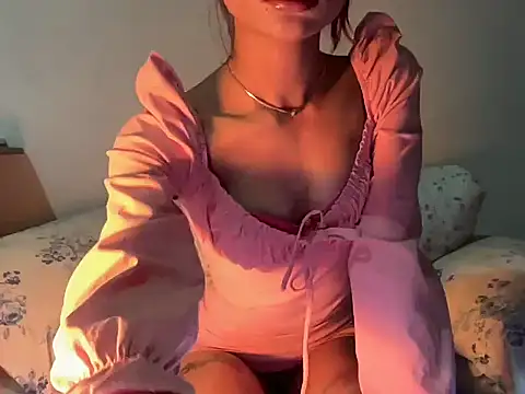  luckylips online show from March 2026 12:22:01 PM