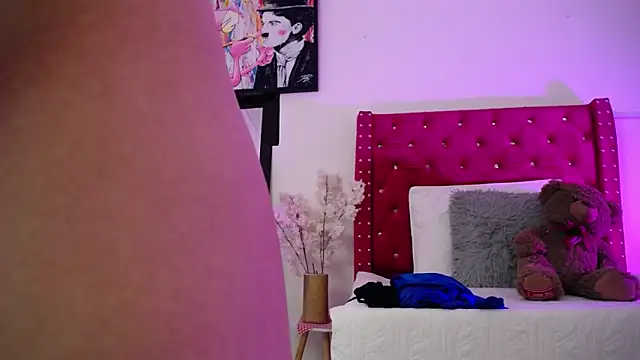 Snapshot of ValeAmayaa chatting on March 2025 08:37:02 PM ValeAmayaa online show from March 2025 08:37:02 PM