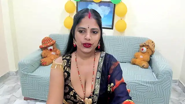 leahgotiii online show from November 2025 03:38:01 AM