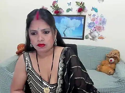 leahgotiii online show from May 2026 03:56:01 AM