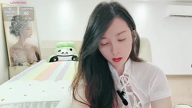 Snapshot of Dazzlebean chatting on September 2025 02:39:02 PM Dazzlebean online show from September 2025 02:39:02 PM