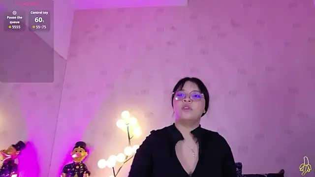 innocenthazel online show from May 2026 02:52:01 AM