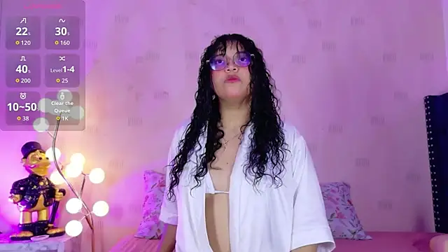 innocenthazel online show from June 2026 02:53:02 AM