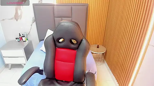 Snapshot of MEGANZARICK chatting on September 2025 12:16:01 PM MEGANZARICK online show from September 2025 12:16:01 PM