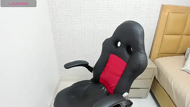 Snapshot of MEGANZARICK chatting on September 2025 12:29:01 PM MEGANZARICK online show from September 2025 12:29:01 PM