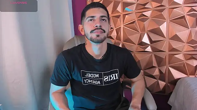 AlejandroStormm online show from February 2026 08:49:01 PM