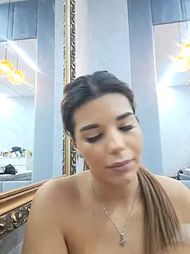 Snapshot of Bella_Posh chatting on November 2025 05:51:02 AM Bella Posh online show from November 2025 05:51:02 AM