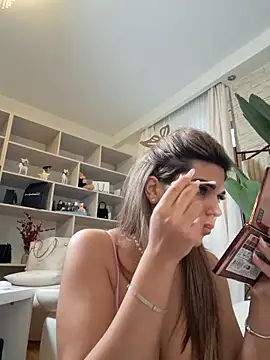 Bella Posh online show from December 2025 08:12:02 AM