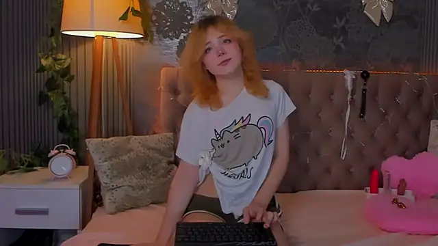 EmilyAngells online show from December 2025 06:43:01 AM