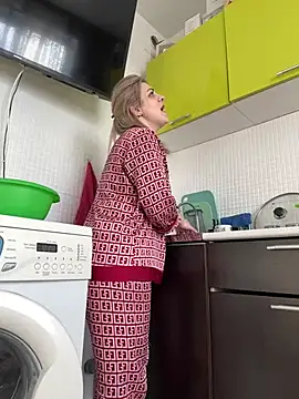 Snapshot of Lusi_Luxary chatting on March 2025 10:06:02 AM Lusi Luxary online show from March 2025 10:06:02 AM