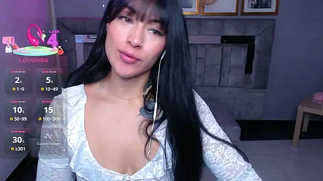 Isabella Collen v online show from September 2025 01:03:01 PM