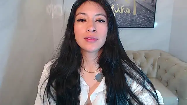 Isabella Collen v online show from May 2026 01:04:02 PM