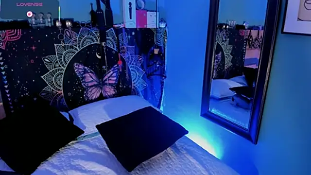 Snapshot of ChloeAllennn chatting on April 2026 05:30:01 PM ChloeAllennn online show from April 2026 05:30:01 PM